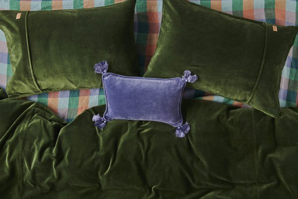 deep-green-velvet-pillow-cases