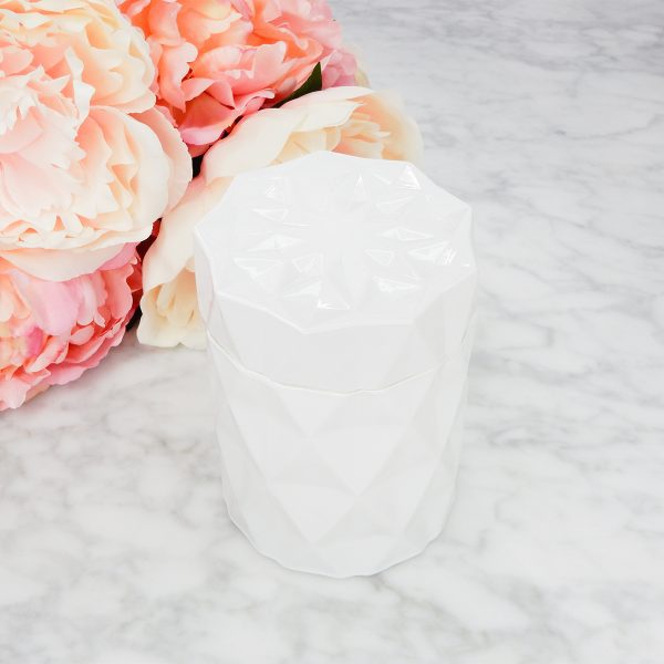 LUXAH MySoySister WHITE geo candle