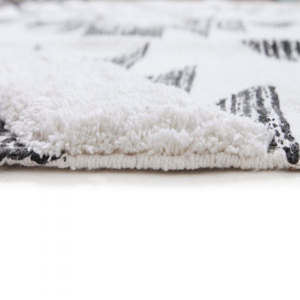 Black and White Traditional Rug