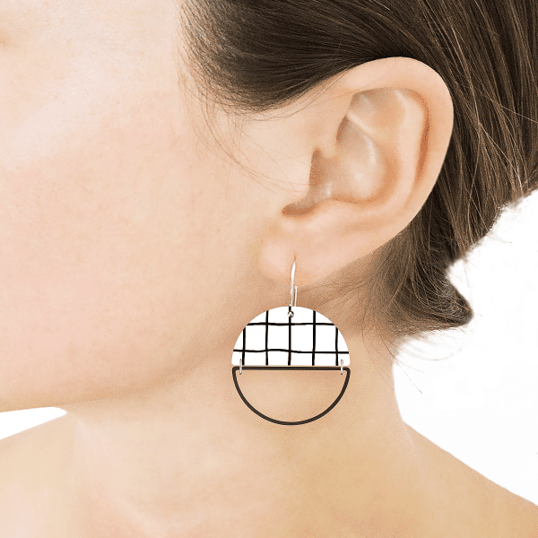 MOE MOE Jewellery Grid Hollow Moon Earrings